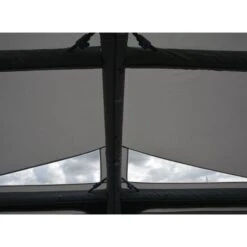 Clearance Kampa Motor Rally 260 XXL AIR PRO CE7146 2018 6 Clearance Kampa Motor Rally 260 XXL AIR PRO CE7146 2018 -CampGear Universe kampamotorrallyairpro330roof 17 compressor 2